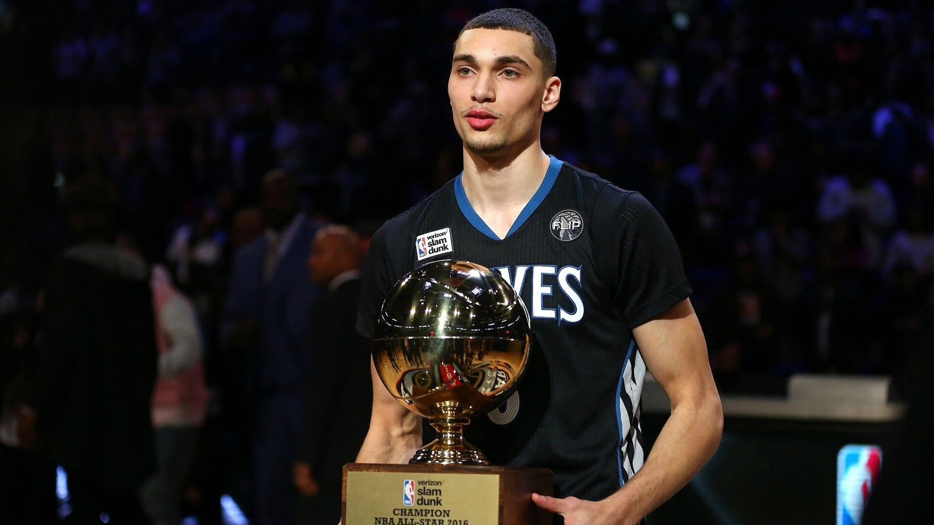 开yun体育-瞬间回顾:比赛中的惊喜瞬间集锦!,比赛精彩时刻